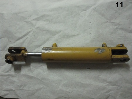 hydraulic cylinder : 23" in current length none